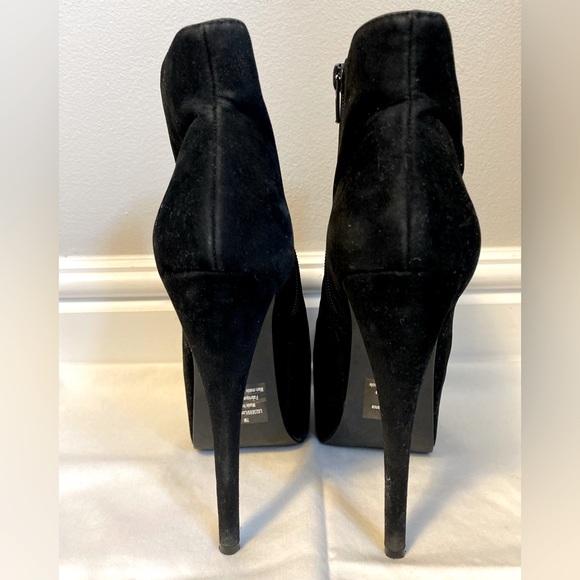 B2 platform boots - Picture 2 of 5